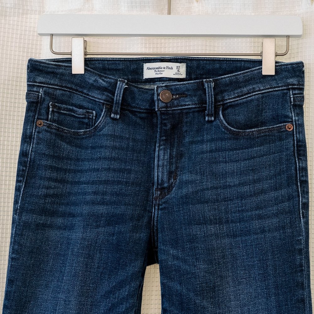 Abercrombie Jeans The Bootcut Mid Rise size 27